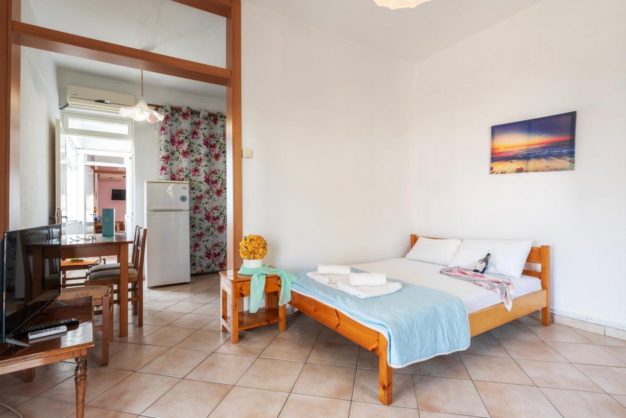Marilena Apartments Anastasiou ヴェリカ エクステリア 写真